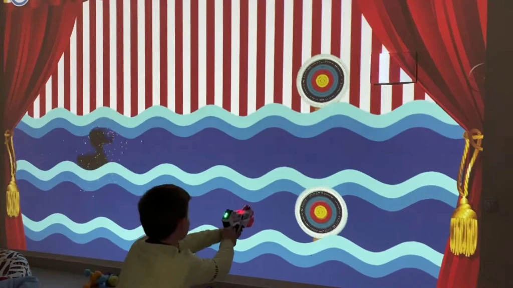 (633) Interactive Shooting gallery with safe pistols - 0-0-01.webp